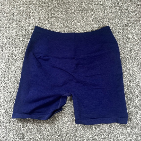 Alphalete amplify blue/purple workout shorts - Picture 2 of 2